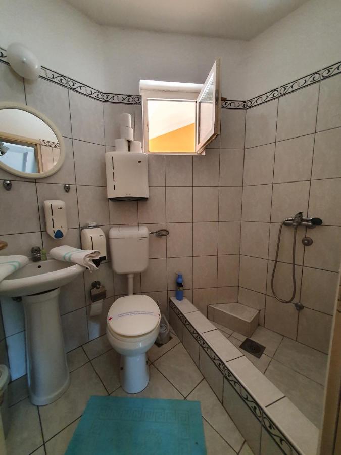 Motel Zoka Dvorovi Buitenkant foto